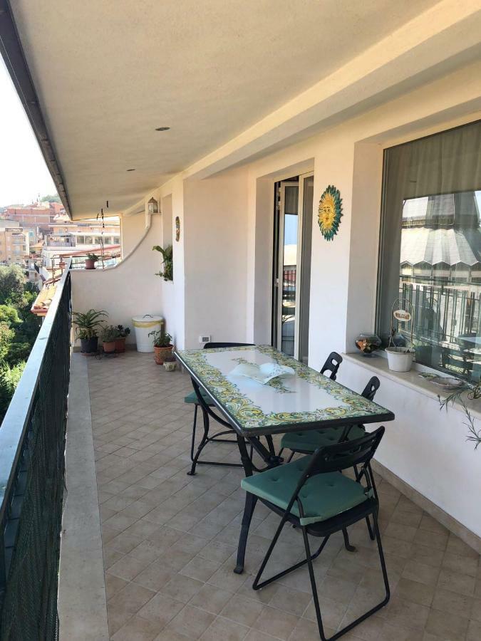Atticus Apartment Джардини-Наксос Экстерьер фото